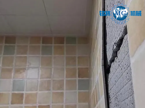 墻磚大面積脫落！墻面問(wèn)題還是瓷磚粘貼問(wèn)題？